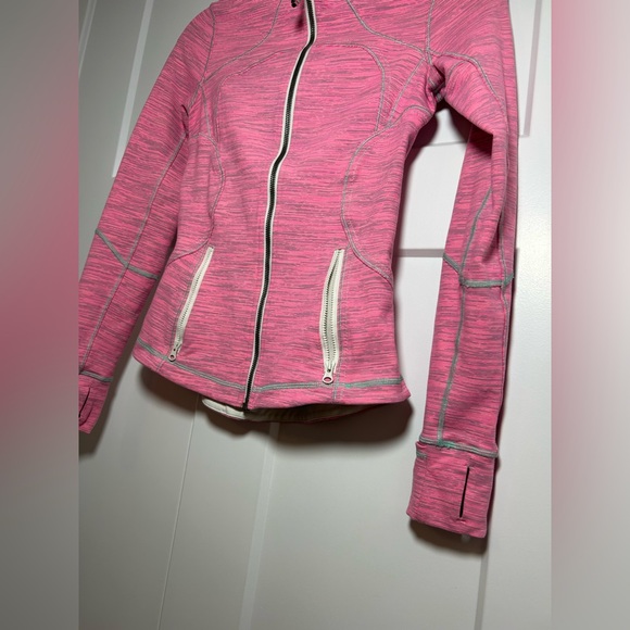Size 4 lululemon Define jacket - vintage lululemon Forme jacket - Picture 3 of 11